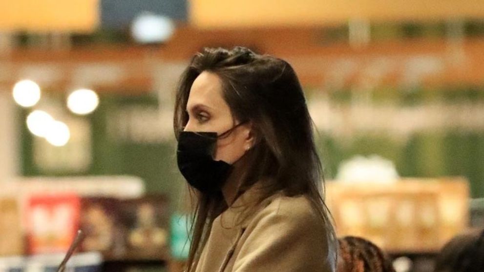 Angelinu Jolie opäť prichytili: Na týchto klebetách už niečo pravdy bude