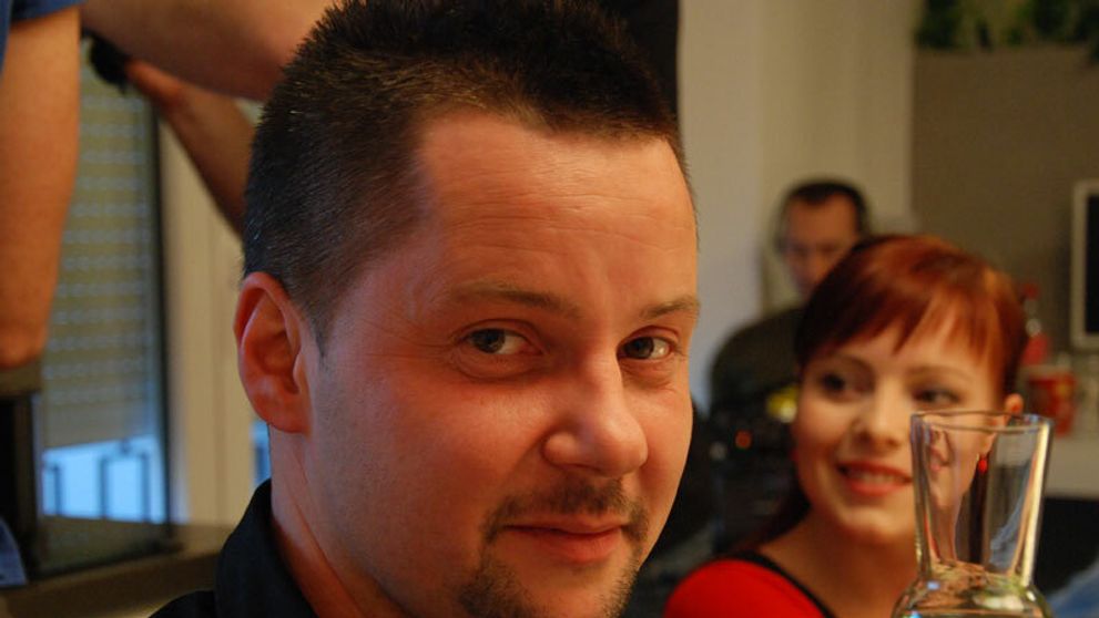 Pri varení mi pomáha priateľka!