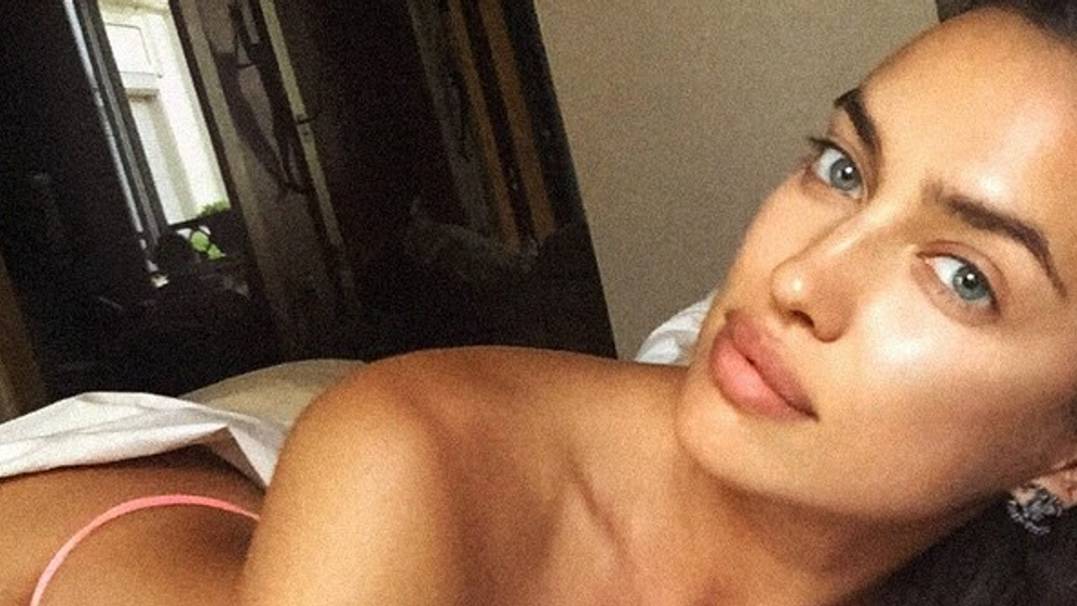 Odvážna selfie takmer nahej Iriny Shayk. Ukázala 