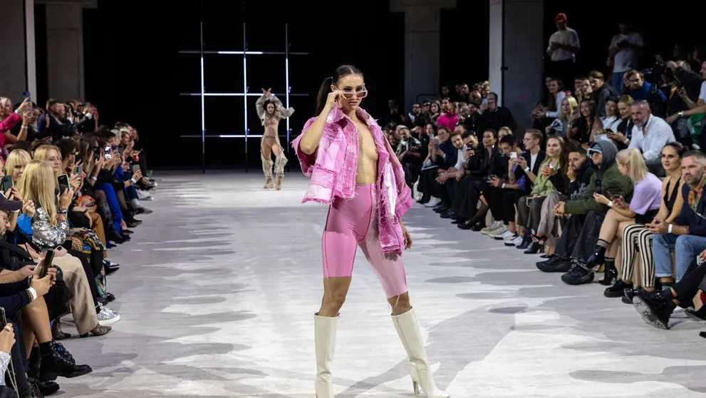Slovenskí dizajnéri sú svetoví: Predviedli sa na Fashion LIVE!