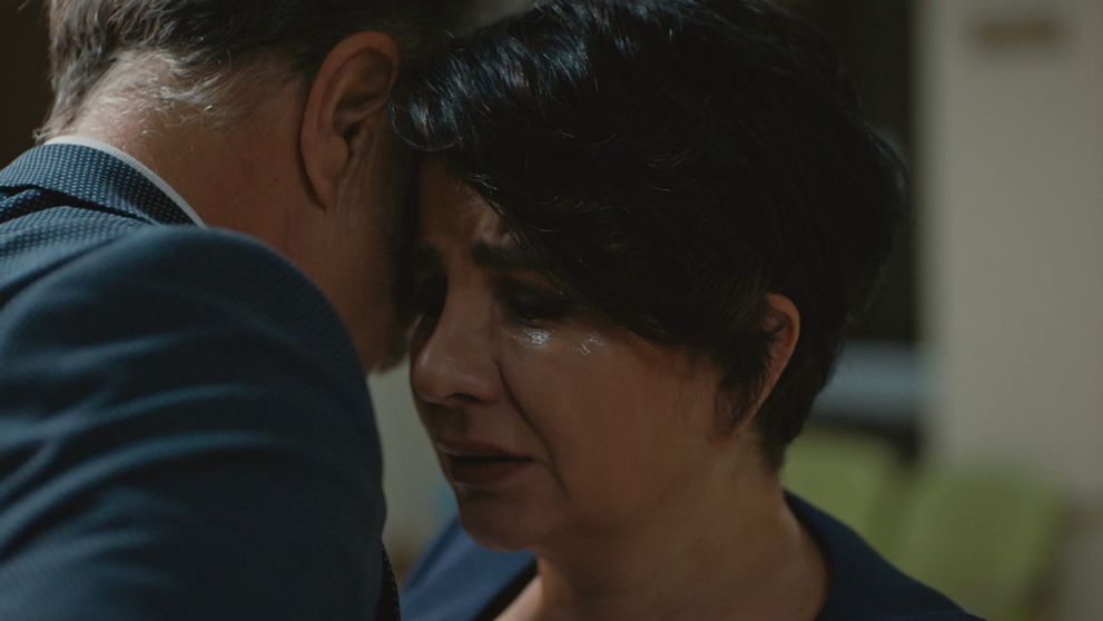 Statočný a krásna: 98. a 99. epizóda