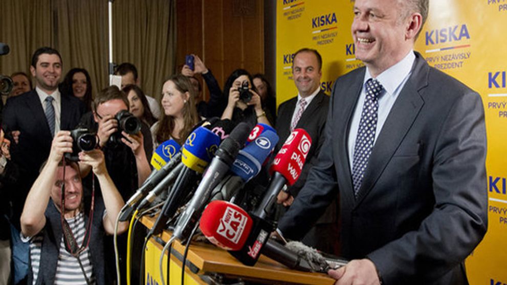 Boli sme v zákulisí volebných centrál! Nakuknite tam s nami!