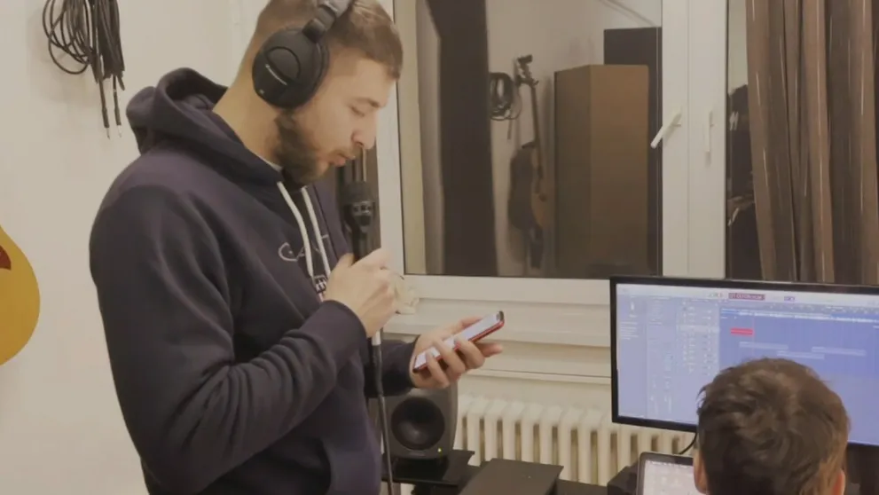 Víťaz Farmy rapuje? Vypočujte si jeho pieseň