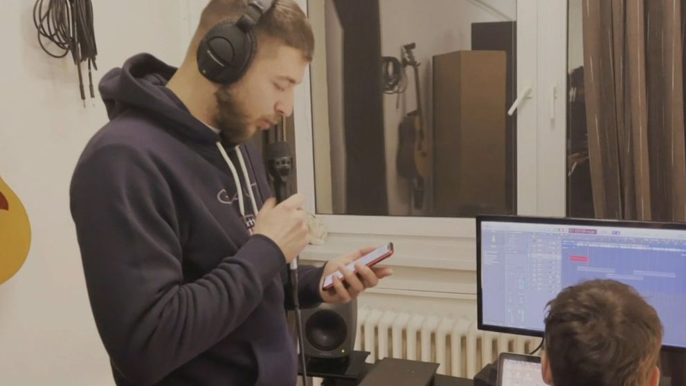 Víťaz Farmy rapuje? Vypočujte si jeho pieseň