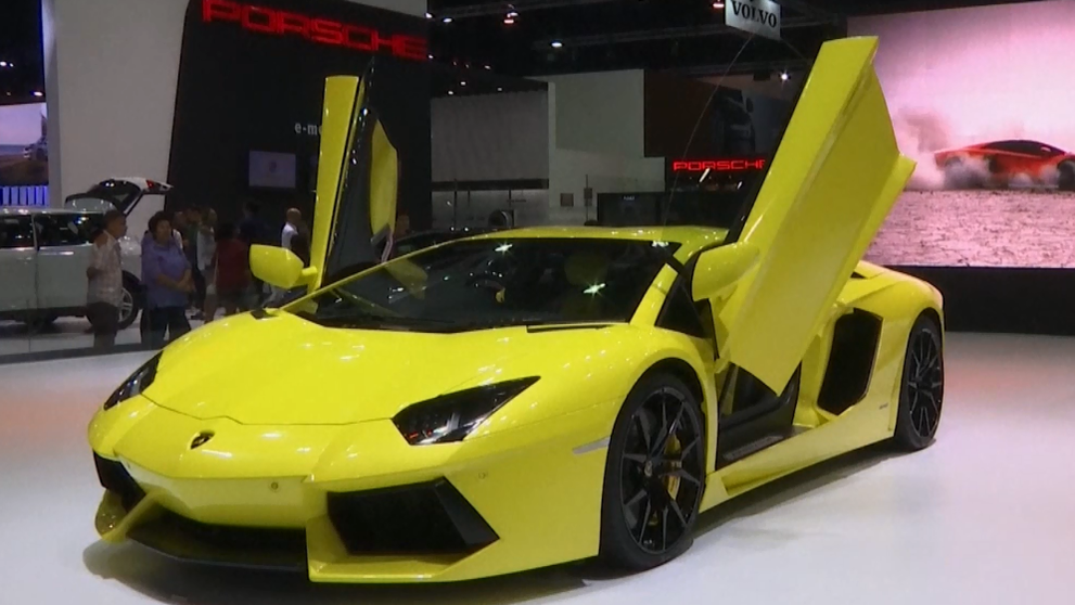 Veľtrh luxusných áut: Predávali sa ako teplé rožky