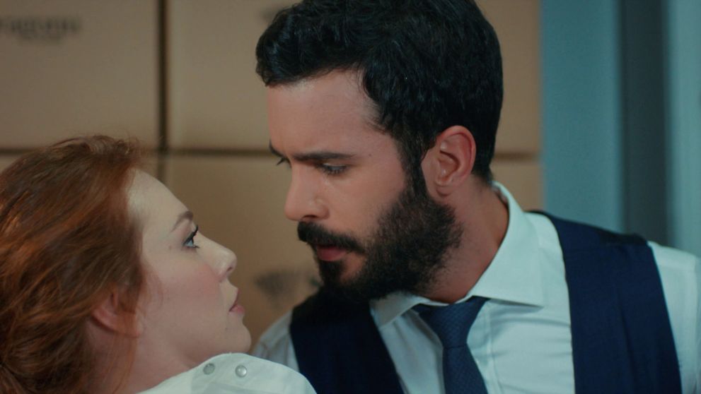 Defne neplánovane opäť skončí v Ömerovom náručí!