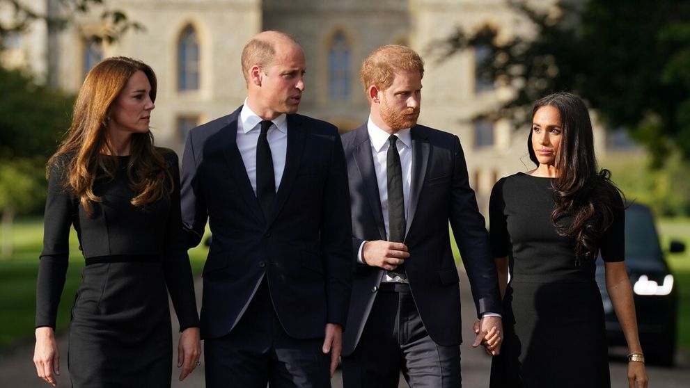 Po prvom objatí s Kate a Williamom prišla studená sprcha: Meghan to nečakala