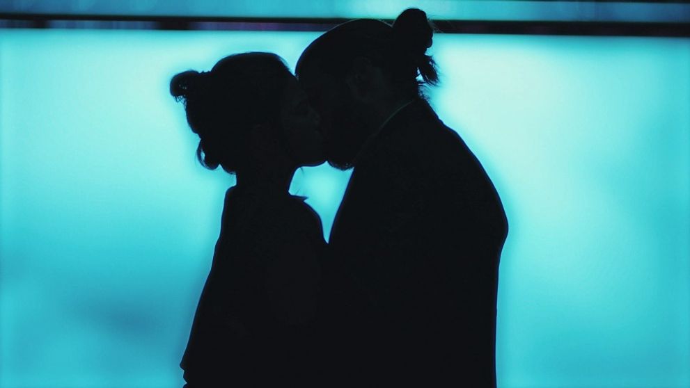 S hlavou v oblakoch: 1. a 2. epizóda