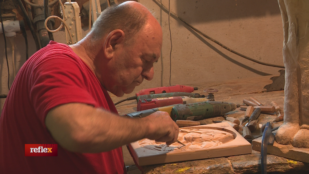 Rezbár s jednou rukou