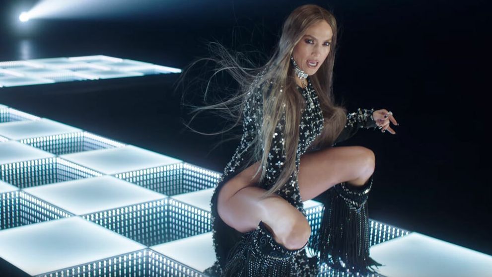JLo prišla s poriadnym nákladom erotiky: Takmer nezakryla intímne partie