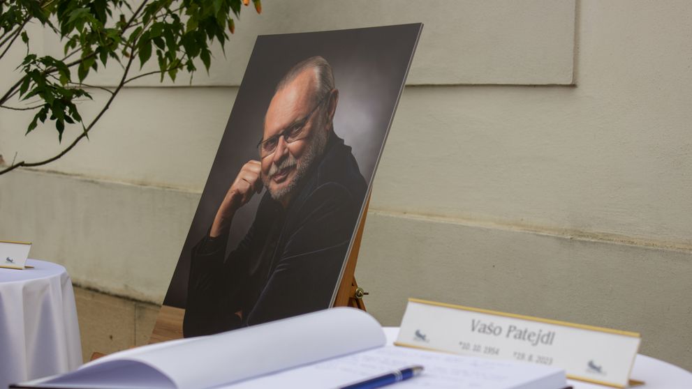 Dojemná rozlúčka s Vašom Patejdlom: Odprevadili ho jeho piesne