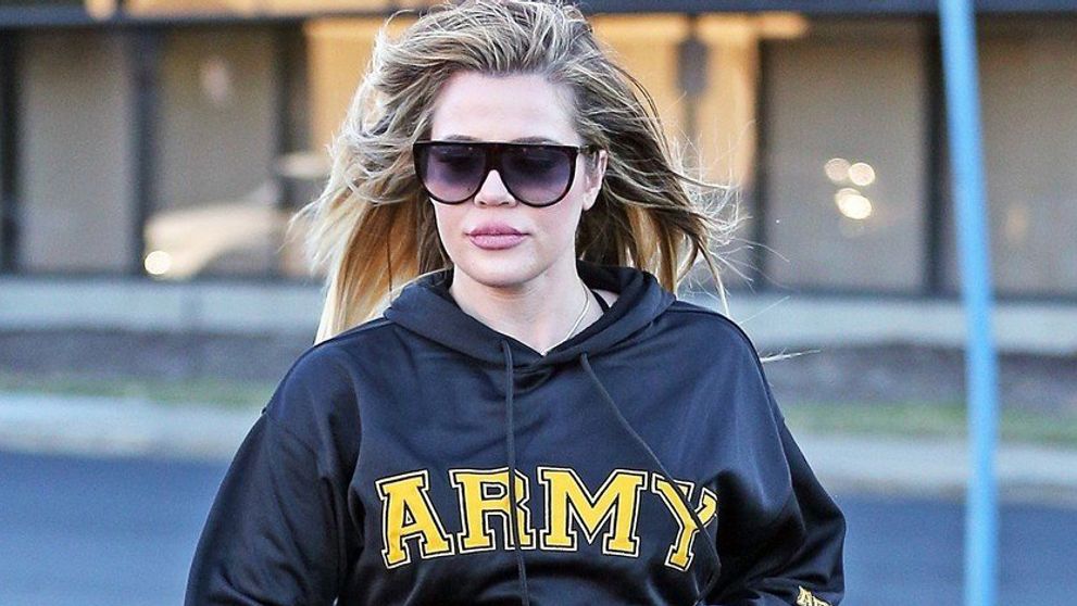 Khloé Kardashian prvýkrát ukázala tehotenské bruško
