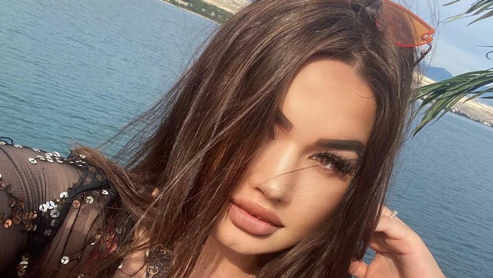 Bývalá farmárka žúruje pri mori: Ulovila tri slovenské celebrity!