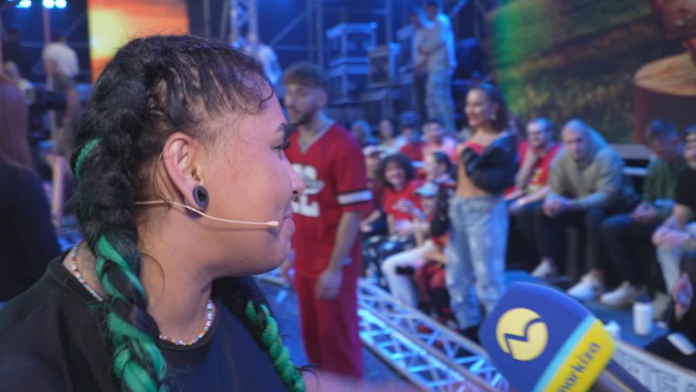 Bizarný moment počas rozhovoru na finále Farmy: Influencerka zdvihla tričko do kamery