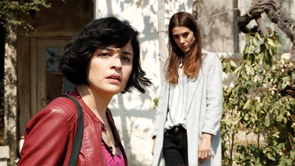 Seriálová kráska „v prestrojení“: Inkognito na futbale