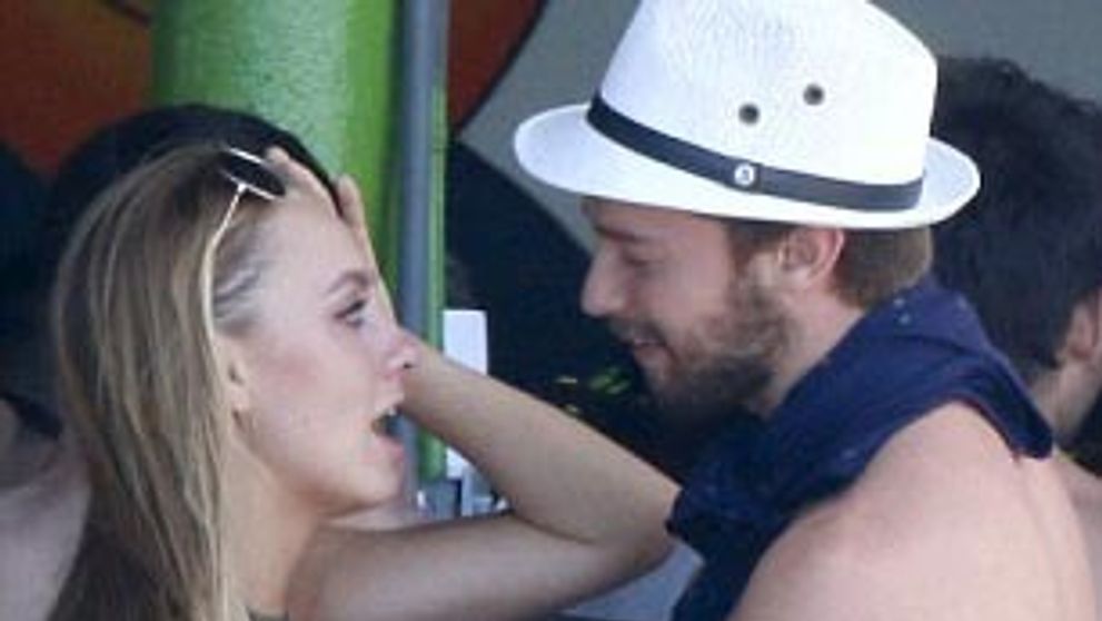 Miley Cyrus zúri. Jej frajer flirtoval s expriateľkou