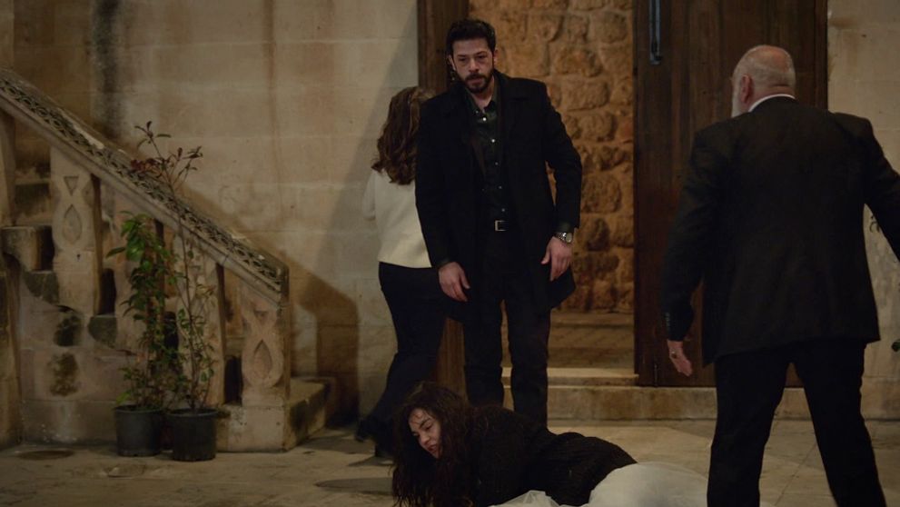 Spútaný motýľ: 9. a 10. epizóda