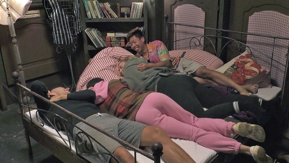 Farmárska Sodoma, Gomora? V jednej posteli skončili hneď dva páriky