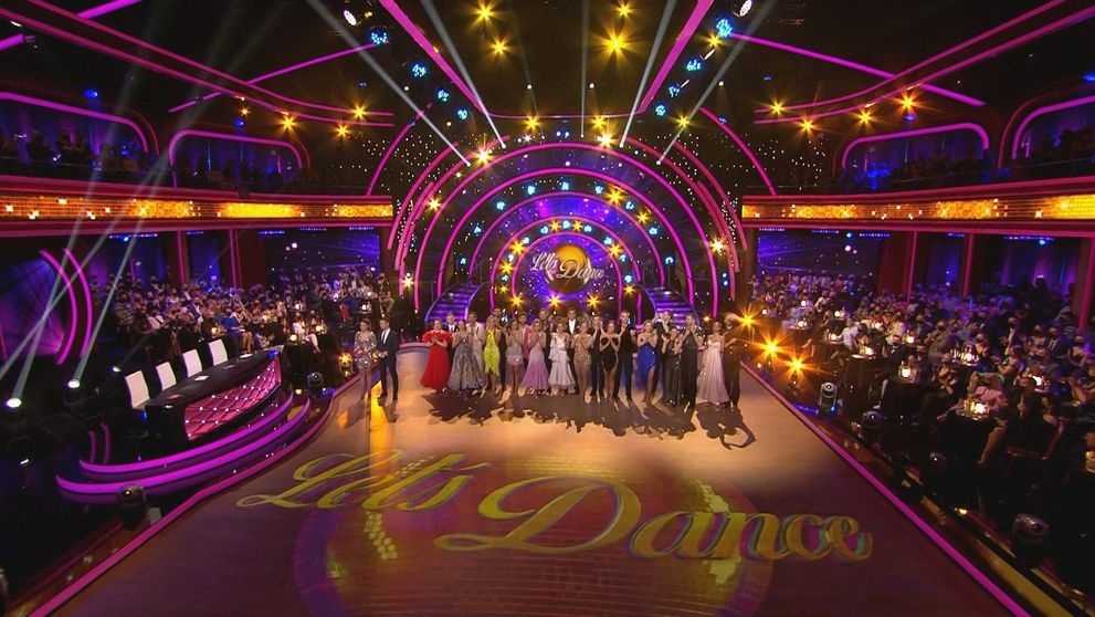 Moderátorka Let's Dance v sexy šatách: To je ale dekolt!