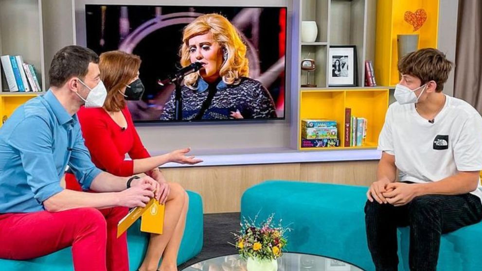 Adele už nikdy nechce počuť. Víťaz prvého kola sa bál otvárať ústa