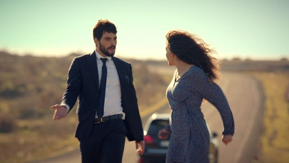 Spútaný motýľ: 1. a 2. epizóda