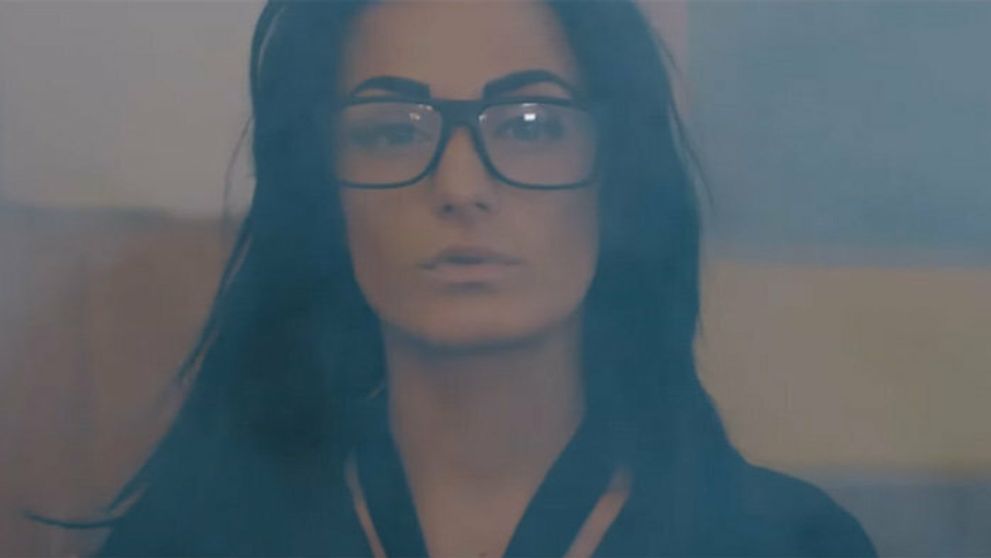 Ako 15-ročná flirtovala s Kollárom, teraz sa opäť vyzliekla pred objektívom