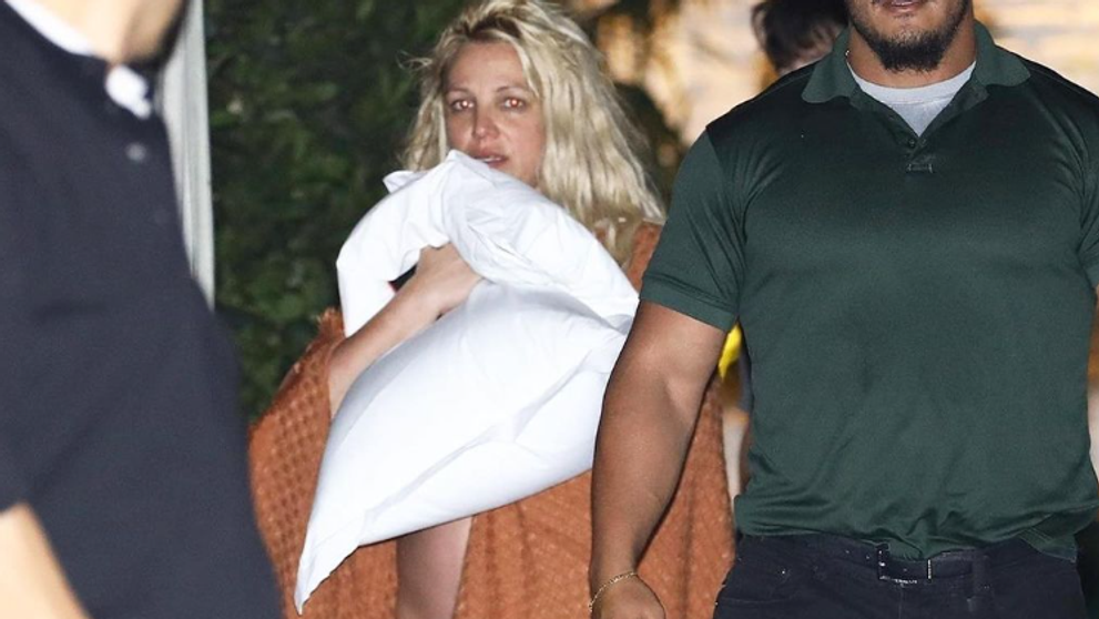 Hostia sa báli, že sa zrútila: K Britney boli privolaní záchranári