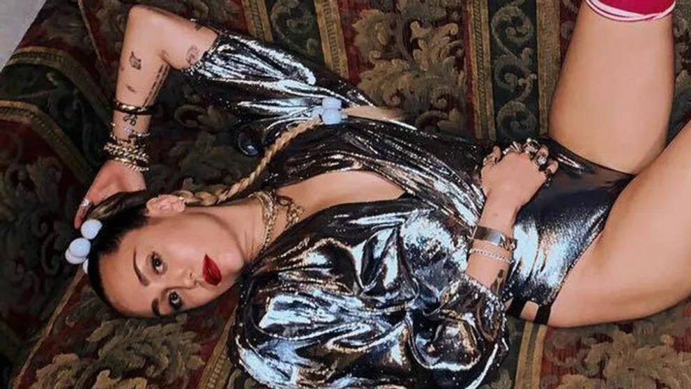 Očný klam alebo zlyhal retušér? S výsledkom nebude spokojná ani Miley