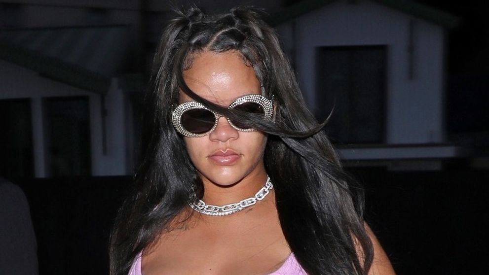 Fanúšikovia vo vytržení: Rihanna ukázala sedemtýždňového synčeka