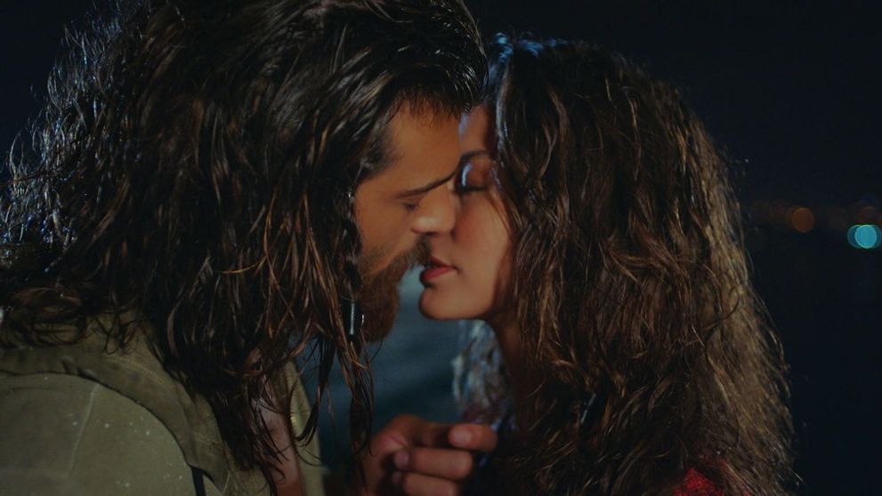 S hlavou v oblakoch: 143. a 144. epizóda