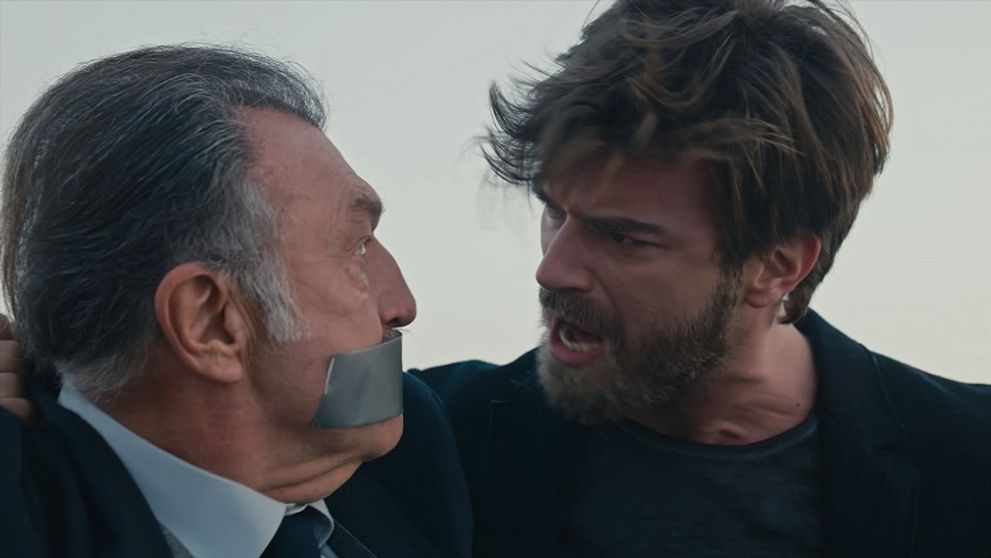 Statočný a krásna: 52. a 53. epizóda