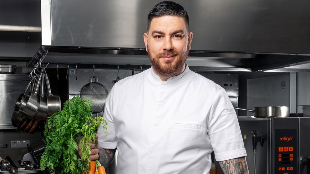 Ako James Bond! Takto ste šéfkuchára Martina Nováka ešte nevideli