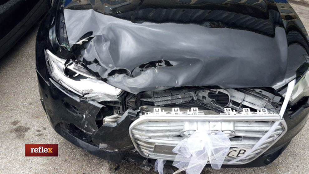 Za totálne rozbitú limuzínu mu poisťovňa vyplatila drobné