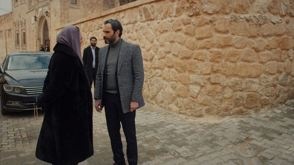 Spútaný motýľ II.: 61. a 62. epizóda