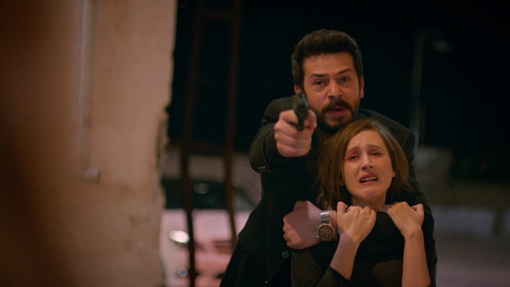 Spútaný motýľ: 37. a 38. epizóda