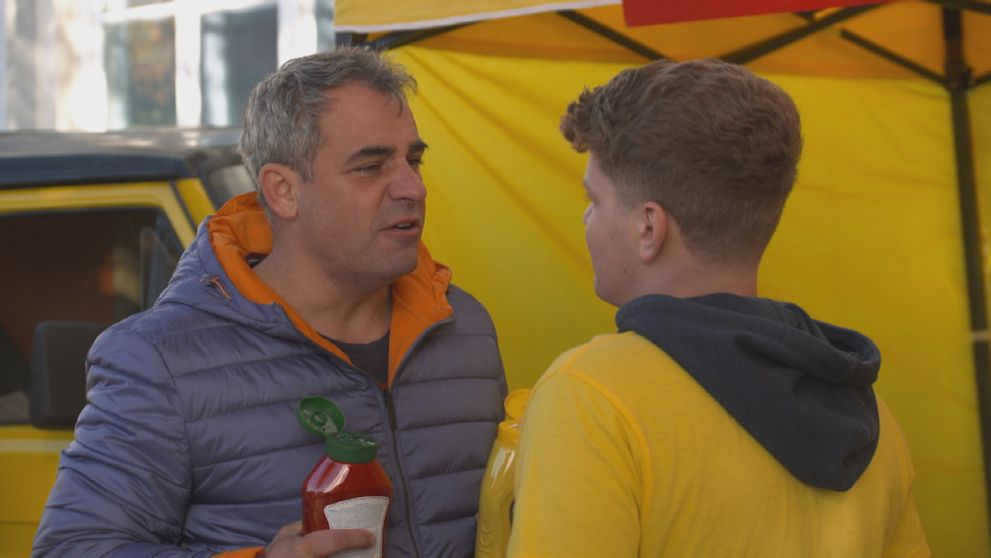 Luky a Vlado sa do seba pustia priamo na ulici