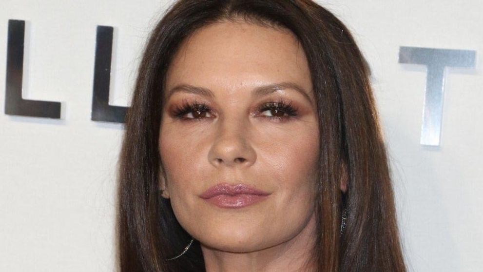Dcéra Catherine Zeta-Jones rastie do krásy. Už to nie je dievčatko