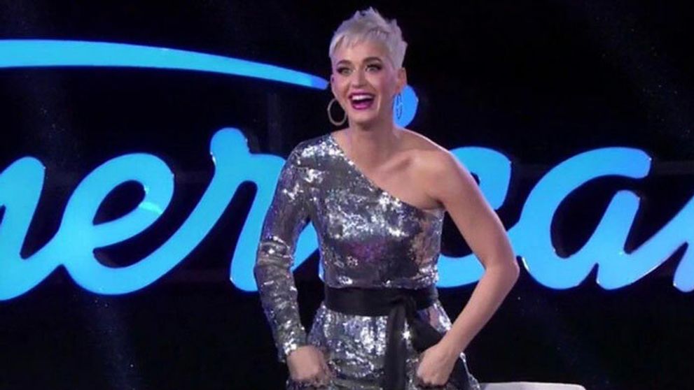 Katy Perry praskol kostým rovno na zadku: Otrčila ho do publika