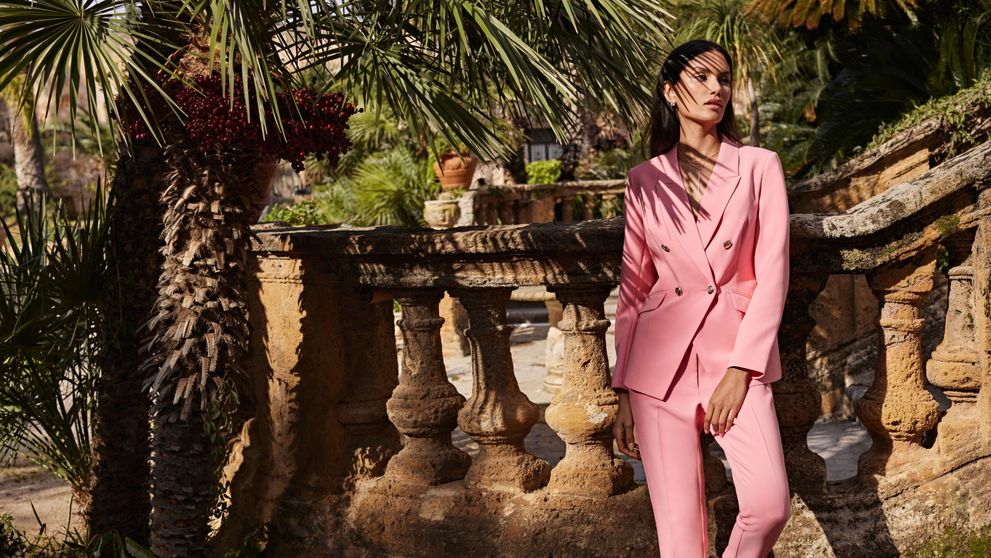 Ako nosiť výrazné farby: Ukážeme vám šikovné triky na správne kombinovanie