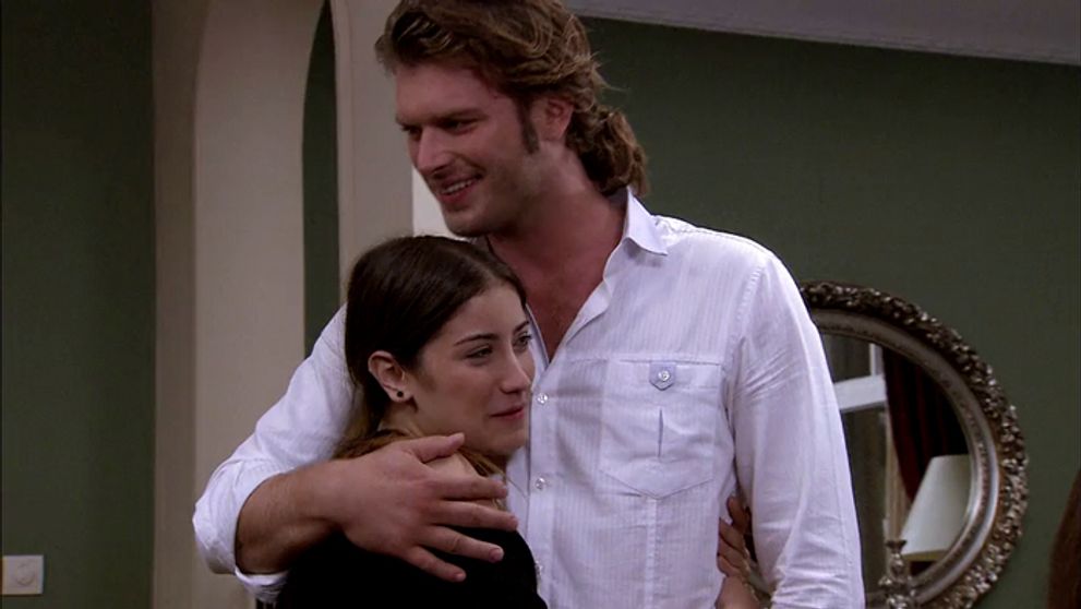 Zakázaná láska: 93. a 94. epizóda