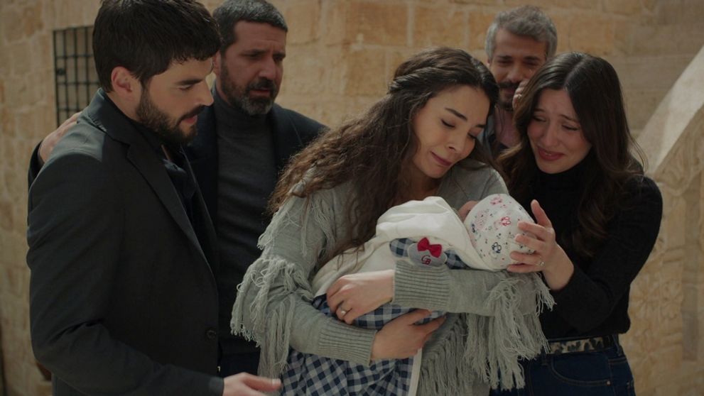 Spútaný motýľ II.: 103. a 104. epizóda