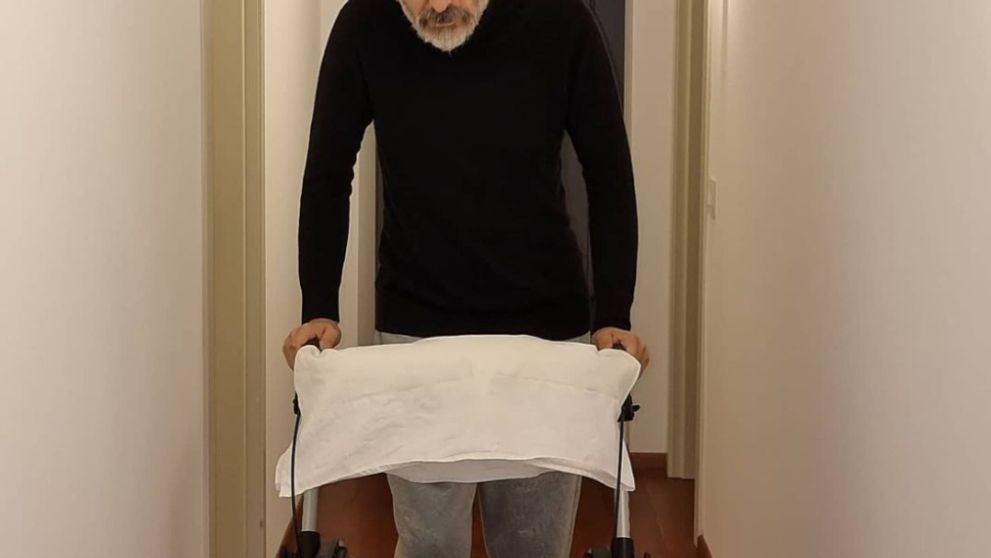 Známy hudobník bojuje s agresívnym ochorením. Sotva sa na seba podobá