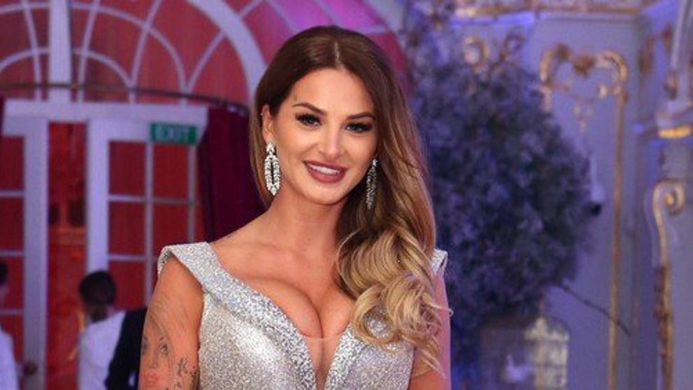 Móda z Bratislavského bálu. Známe krásky zatienila nádherná Plačková