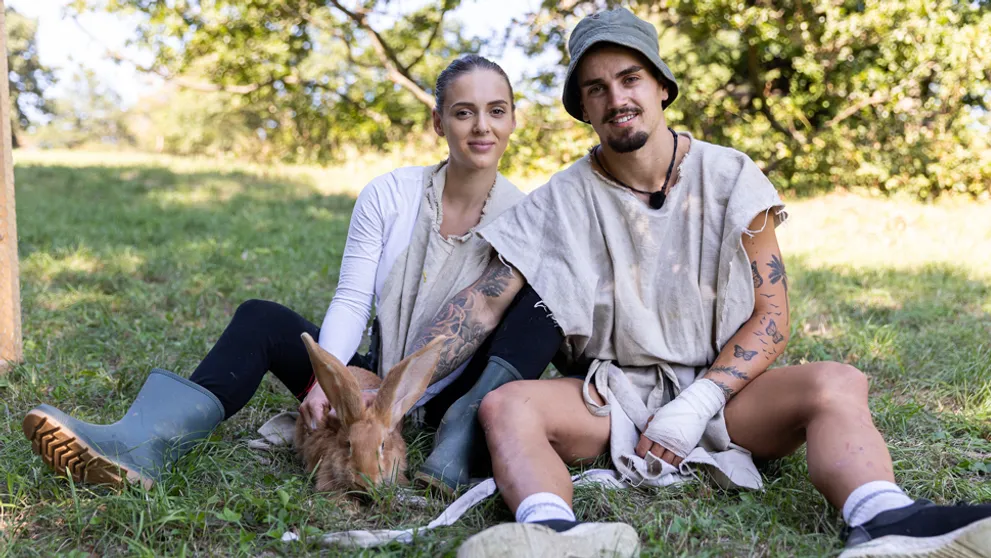 Ako blesk z jasného neba: Jedna z nových farmárok chodila so Šimonom!