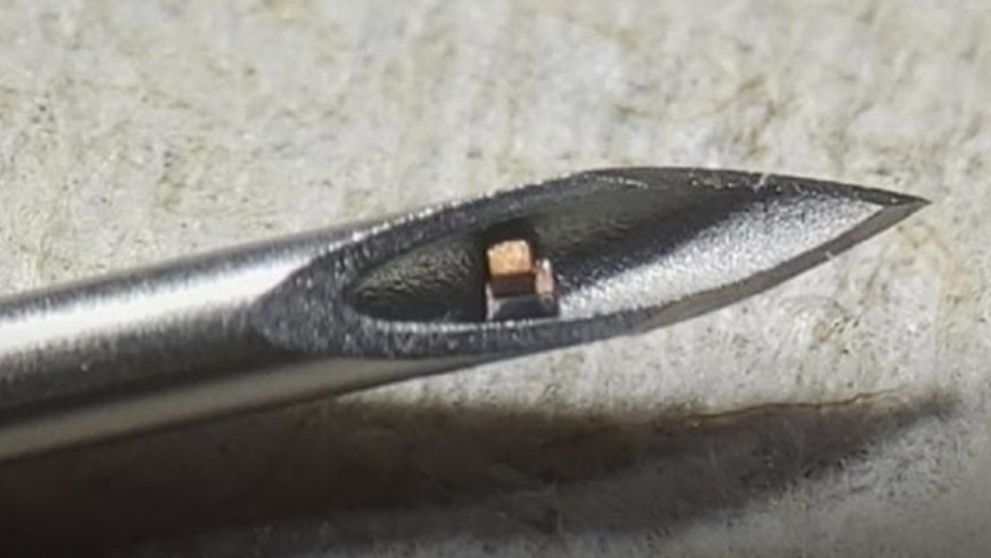 Nová nádej pre chorých. Vedci vyvinuli mikročip, ktorý sa dá implantovať do tela