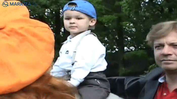 Spoznávate ho? Syn známeho herca bol svedkom tatkovho trapasu!