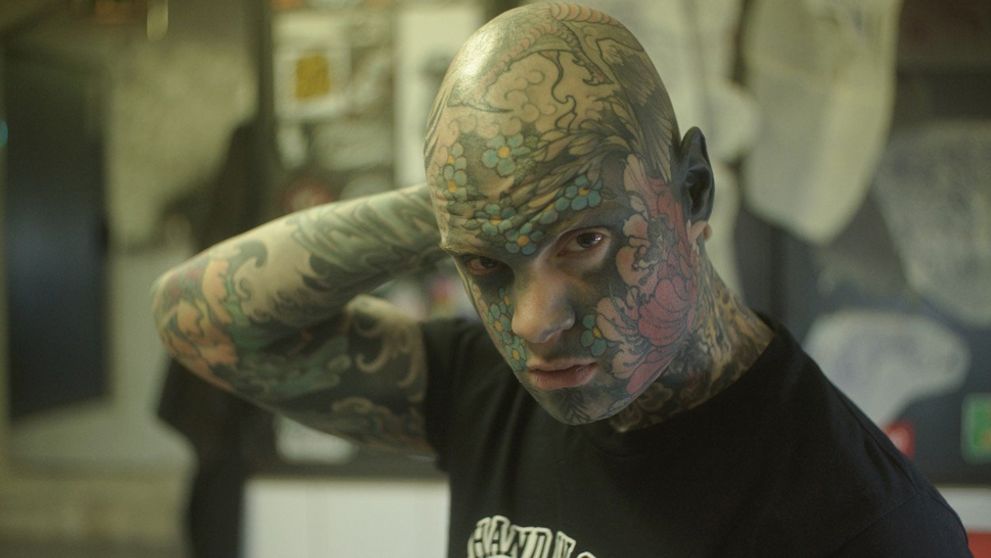 Plánuje si potetovať každý kúsok kože! Neuveríte, čím sa živí