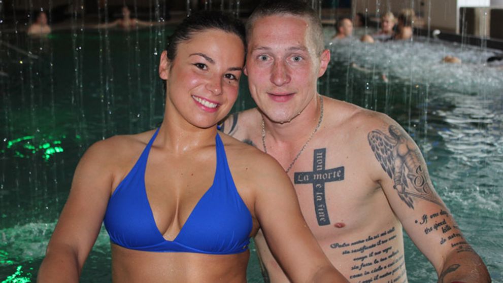 Masáž aj vodné hrátky na tobogane. Dnes navarí víťaz Farmy Tomáš Mrva