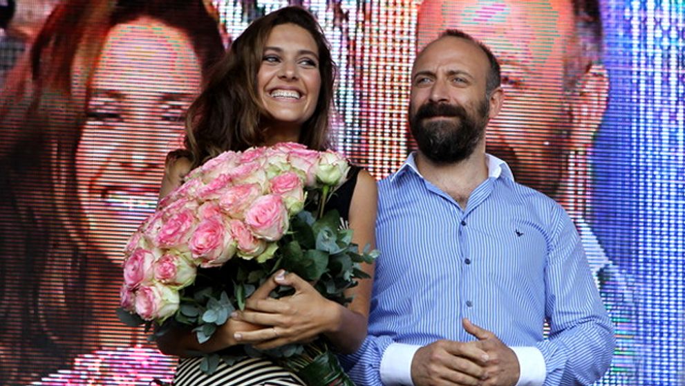 Halit a Bergüzar: Tentoraz by sme radi mali dievčatko!