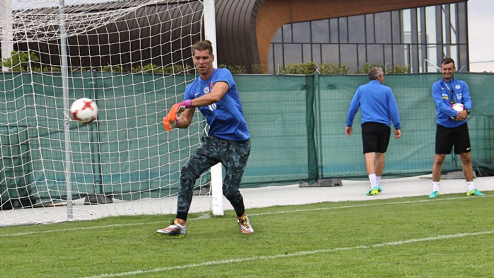 Majk Spirit vymenil mikrofón za kopačky: Ako mu to išlo?